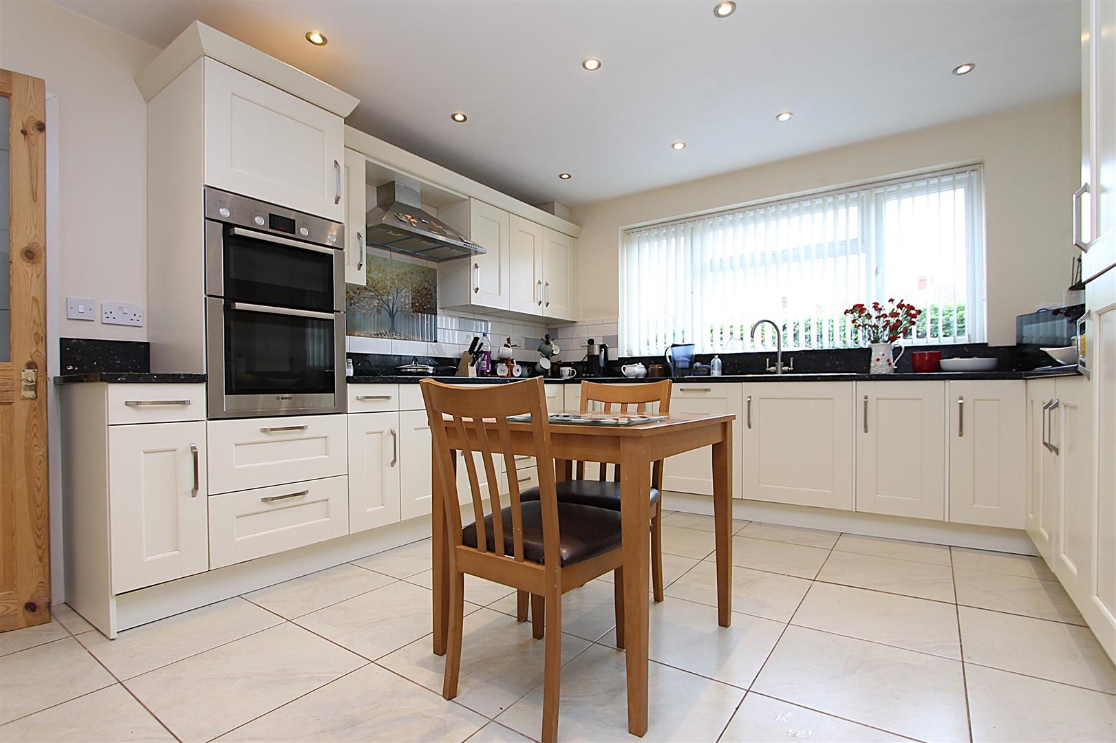 4 bed property in Habberley Road, Kidderminster